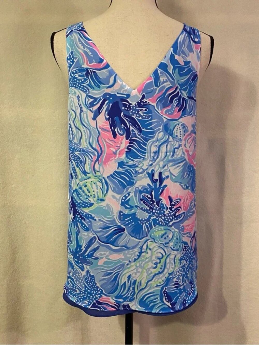 NWT Lilly Pulitzer Florin Shade Seekers sleeveless v-neck reversible top - Picture 4 of 12